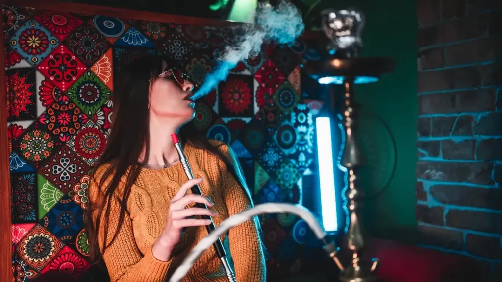 Oui, la chicha est tout aussi nocive que les cigarettes